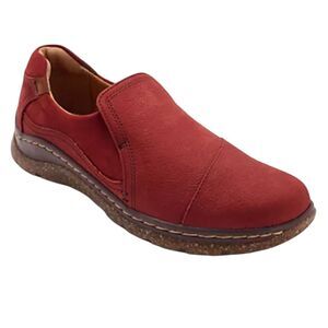 NIB Womens Clarks Signature Leather Slip-Ons -Orlene Slip Chestnut Nubuck Sz 7.5